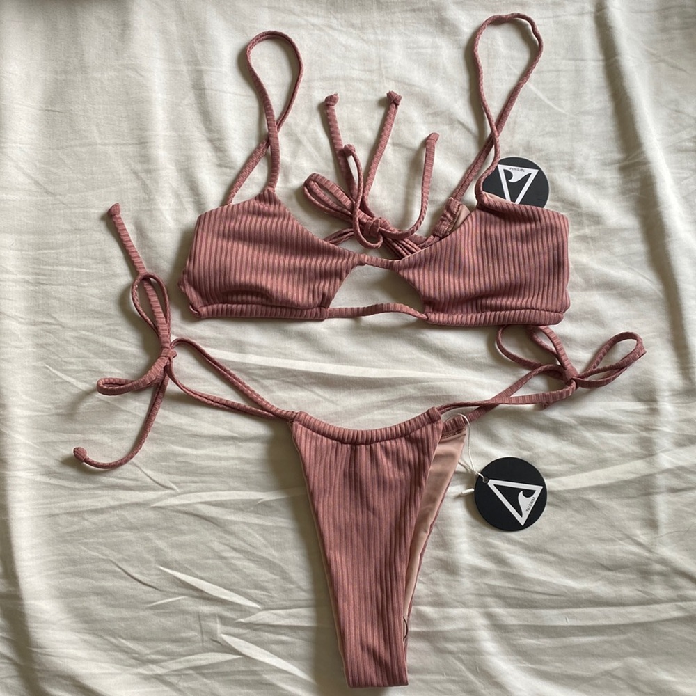 NWT tai swim set